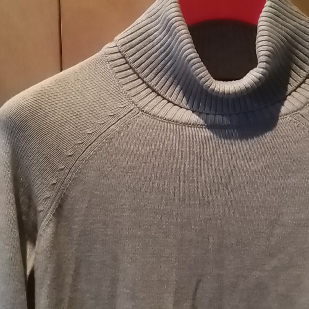 Women's soft cowl neck sweater in light grey from Forever 21, size S. - Picture 2 of 4